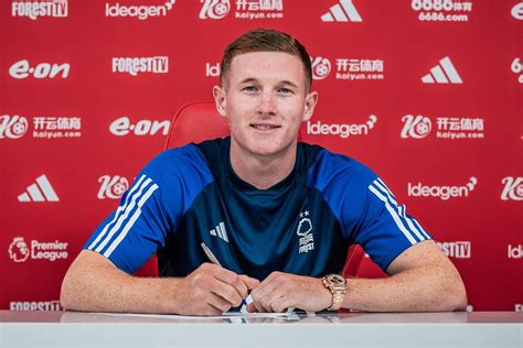 Oficjalnie Rekordowy Transfer Nottingham Forest Ponad Milion W