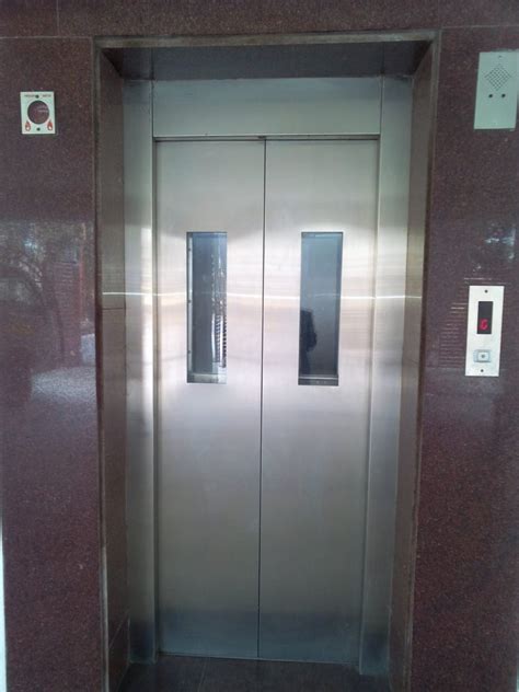 13 Persons Passenger Elevator With Machine Room Maximum Speed 1 5m S