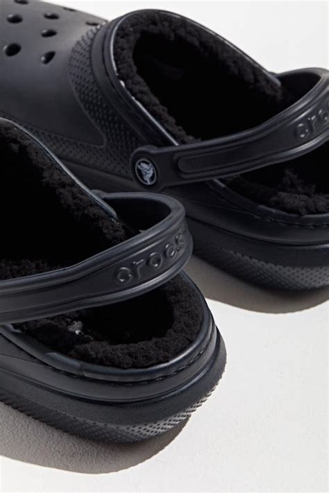 Crocs Fleece Lined Classic Clog | Urban Outfitters Singapore