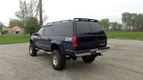 1995 Chevrolet Suburban 5 7l Lift Kit Mecum Auctions