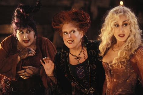 These "Hocus Pocus"-Themed Decor Pieces Are So Good They’re Scary | Apartment Therapy