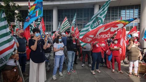 Sblocco Licenziamenti Malacrida Mancano Competenze La Stampa