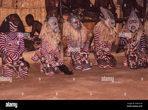 Zulu Warrior Costume Hi Res Stock Photography And Images Alamy