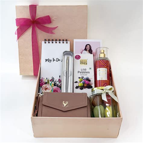 Shop The Best Womens Day Hampers Angroos