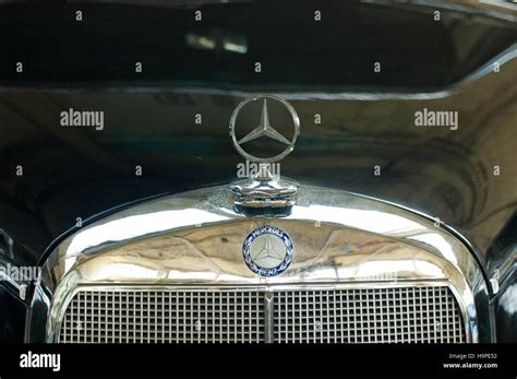 Foto Mercedes Benz 300 Año 1957 A 1962 Cuatro Puertas Convertible