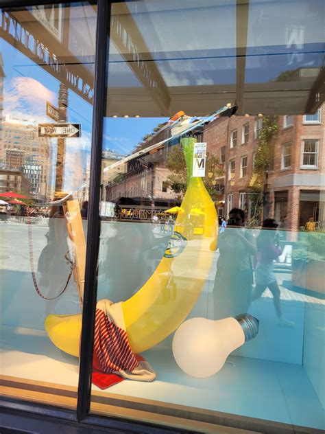 Alaska Record Breaking Pumpkin (Banana for Scale) : r/BananasForScale