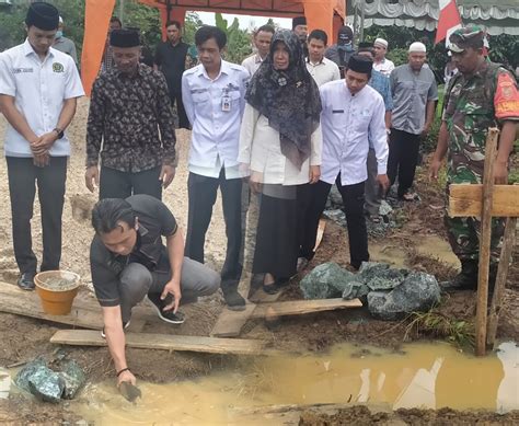 Pembangunan Kantor Desa Persiapan Gunung Kanuar Menjadi Barometer Desa