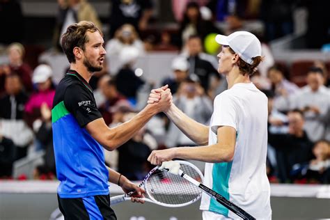 Atp Finals Storico Sinner Batte Medvedev E Va In Finale