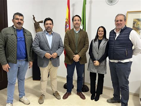 Recepción en la Alcaldía loreña al nuevo regidor de Alcolea del Río