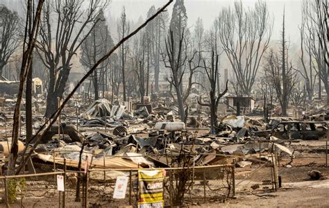 Photos: Historic Dixie Fire continues to burn in California - ABC News