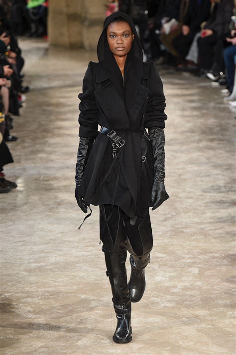 The Complete Ann Demeulemeester Fall 2018 Ready To Wear Fashion Show Now On Vogue Runway