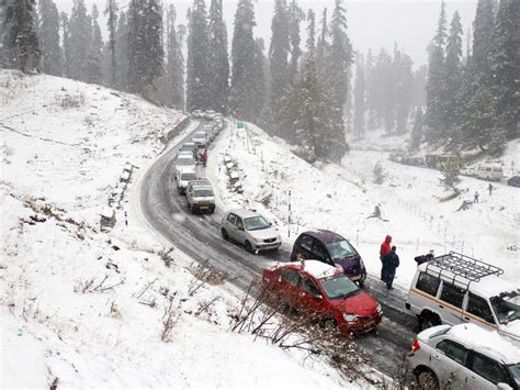 Weather Update कई उत्तरी राज्यों में छाया घना कोहरा कश्मीर हिमाचल में