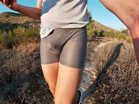 Walking In Sexy Shiny Tight Clothes For The Pleasure Of Bikers And Runners XVIDEOS