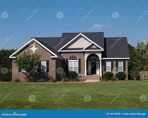 One Story Brick Residential Home. Stock Images - Image: 10219094