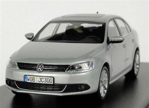 Vw Jetta Vi Reflex Silber Met Werbemodell Minichamps C A W