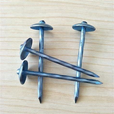 Umbrella Head Roofing Nails With Rubber Washer For Fastening Metal