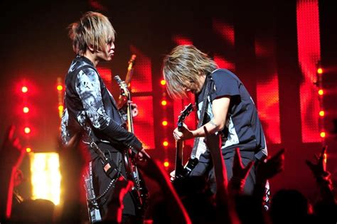 Yukke（mucc）とaki。（撮影：今元秀明） Mucc×akiツアー「mad」先輩kenとのコラボも飛び出した初日公演 画像