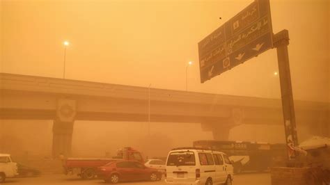 Las espectaculares imágenes de una tormenta de arena en Egipto