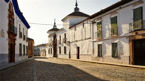 Uno De Los Pueblos M S Bonitos De Espa A Est En Ciudad Real Teatro Y