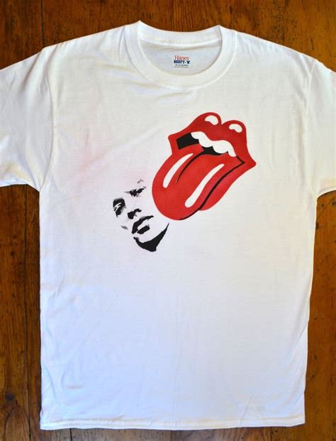 Micklicks Medium Airbrush stencil T shirt by BNow on Etsy