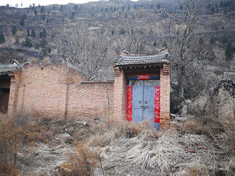 实拍被荒废农村老房子，建造精美却已无人居住村子房子窑场新浪新闻