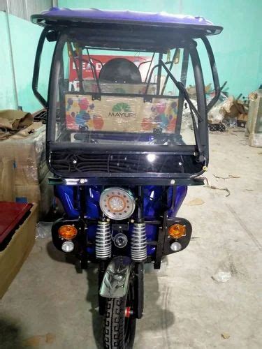 Blue Mayuri Passenger E Rickshaw Vehicle Capacity 6 Seater At Rs