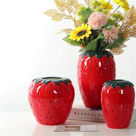 Redeco New Strawberry Shape Vase Modern Flower Vases Red Ceramic Vase