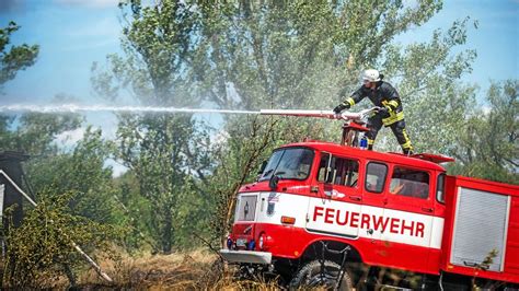 Feuerwehr Bek Mpft Fl Chenbrand Im Kyffh Userkreis