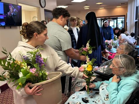 🌸🌼🌸 It was a heartwarming and touching moment for our Residents to