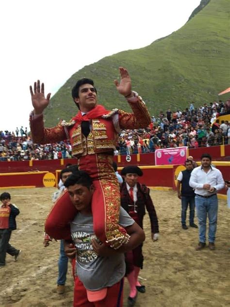 Perú Taurino JesÚs Colombo Triunfador De La Segunda Corrida Y De La