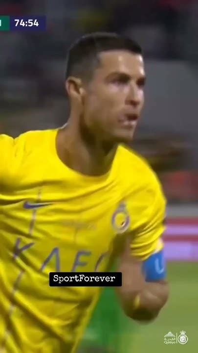 Cristiano Ronaldo Gol Al Nassr E Segno Della Croce Polemica Short