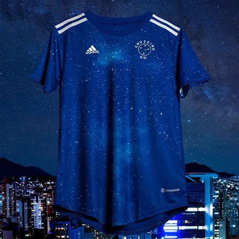 Nova camisa titular do Cruzeiro 2022 é revelada pela Adidas MDF