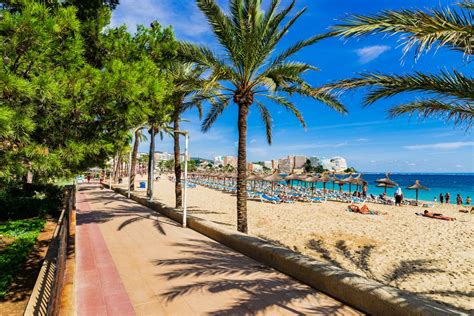 Magaluf Ein Typisches Strand Und Partyziel Für Junge Leute