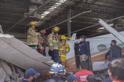 Avioneta se estrella en Bodega Aurrerá Detalles del accidente en Temxico