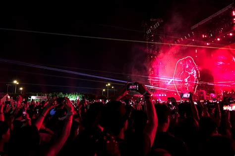 IN PHOTOS: Coldplay rocks Manila | ABS-CBN News