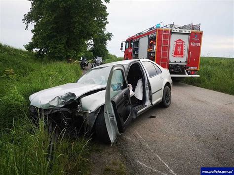 Wypadek Na Trasie Woz Awki Lidzbark Warmi Ski Auto Uderzy O W Kilka