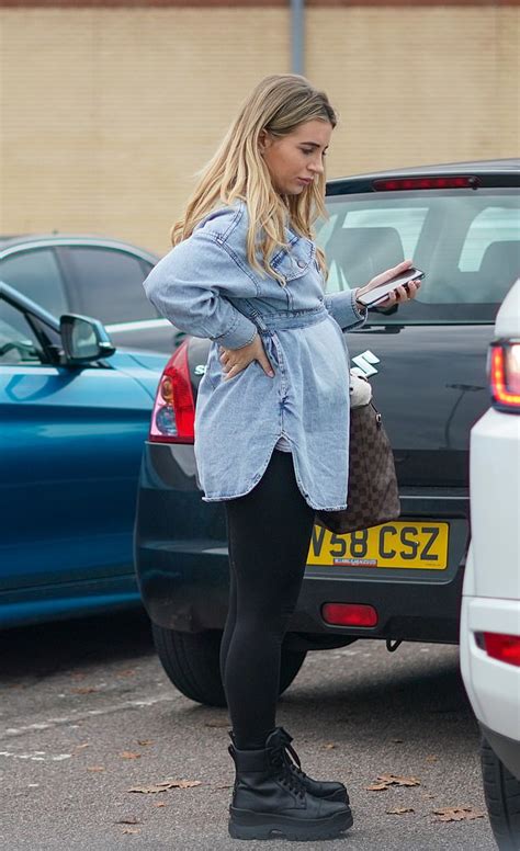 Dani Dyer shows blossoming baby bump as she heads out with fellow Love Island star Georgia ...