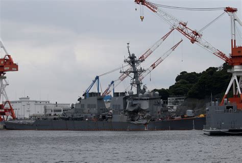 Us Navy Temporarily Relieves Commander Of Warship Struck In Japanese