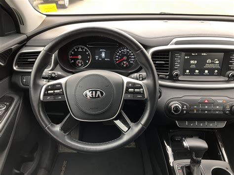 Pre Owned 2019 Kia Sorento EX Heated Leather Seats Back Up Camera