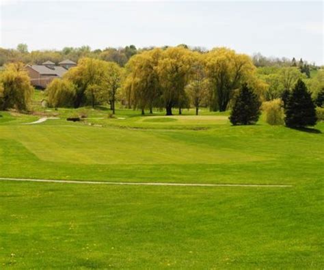 PEWAUKEE GOLF CLUB Updated January 2025 10 Photos N12W26506 Golf