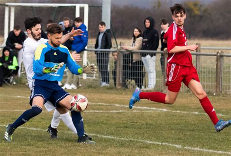 FOOTBALL Innenheim Sort Par La Grande Porte