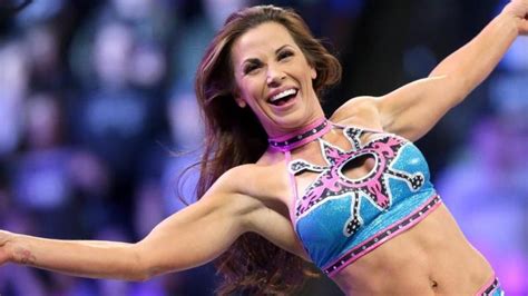 Mickie James Talks Accidentally Winning A Title At Live Event Piggy