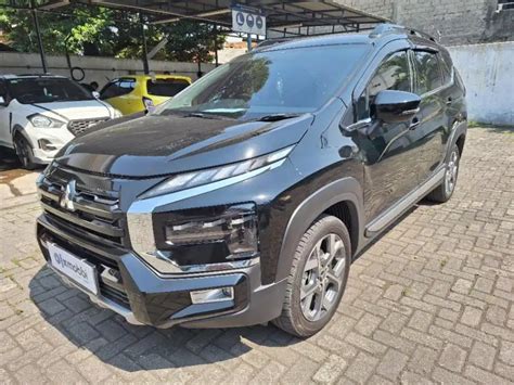 Olxmobbi Mitsubishi Xpander Cross Bensin At Hitam Wiq