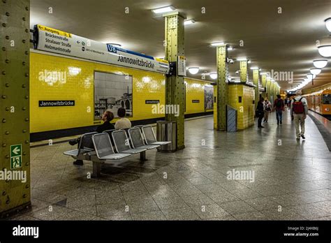 Jannowitzbrücke u bahn station hi res stock photography and images Alamy