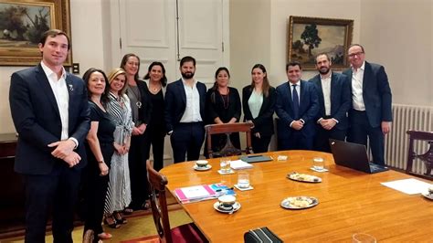 Gremios Del Turismo Se Re Nen Con El Presidente Boric Achet