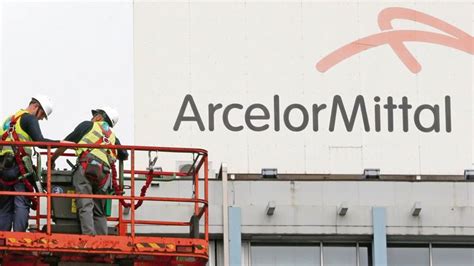 ArcelorMittal considers making an offer to buy US Steel