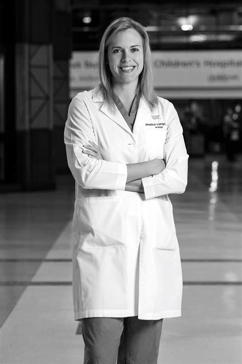 Meet Our Doctors - Dr. Jessica Lange - HealthScope® Magazine