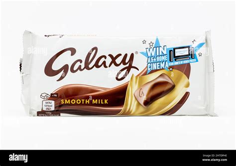 Galaxy Milk Chocolate Bar 200g Stock Photo Alamy