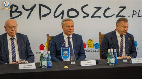 Lat K Pzpn Relacja Z Obchod W Jubileuszu Kujawsko Pomorski