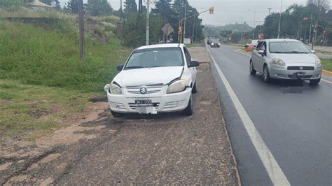 Choque múltiple en Carlos Paz hubo tres vehículos involucrados El